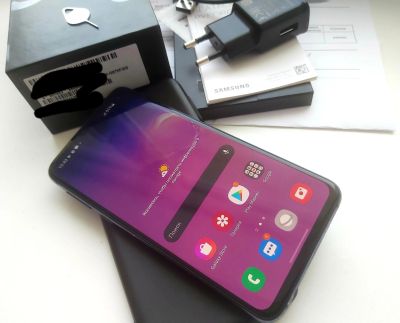 Лот: 17278151. Фото: 1. Samsung Galaxy s10e 6/128 Комплект... Смартфоны