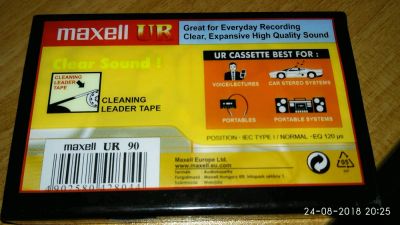 Лот: 11994567. Фото: 1. Аудио кассеты Maxell UR. Другое (музыкальные инструменты и оборудование)