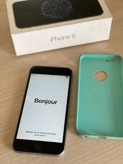 Лот: 17407883. Фото: 1. iPhone 6. Смартфоны
