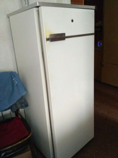 Лот: 10379418. Фото: 1. Холодильник Бирюса. Рабочий. Вывоз... Холодильники, морозильные камеры