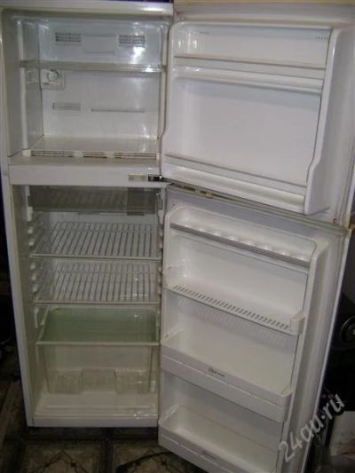 Лот: 2004565. Фото: 1. Продам двухкамерный холодильник... Холодильники, морозильные камеры