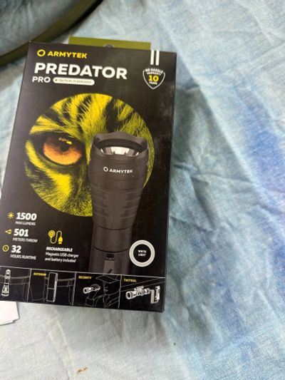 Лот: 22170909. Фото: 1. Armytek Predator Pro Magnet USB... Фонарики