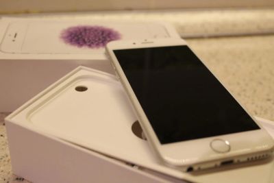 Лот: 10436779. Фото: 1. Apple Iphone 6 16 gb white. Смартфоны