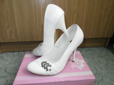 Лот: 4722405. Фото: 1. Туфли белые. Туфли