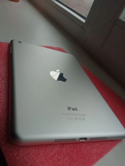 Лот: 20132336. Фото: 1. Apple iPad mini 2 Retina 16Gb... Планшеты