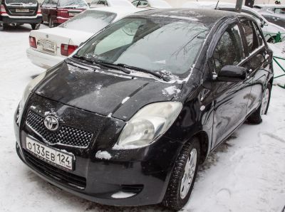 Лот: 10779890. Фото: 1. Toyota Yaris. Автомобили