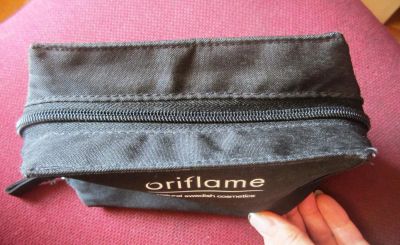 Лот: 5059720. Фото: 1. косметичка большая Oriflame15... Сумки