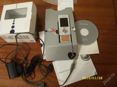 Лот: 3142311. Фото: 1. Слайдер Sony Ericsson W580i. Кнопочные мобильные телефоны