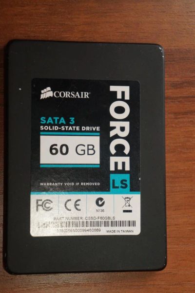 Лот: 5215042. Фото: 1. Твердотельный накопитель Corsair... SSD-накопители