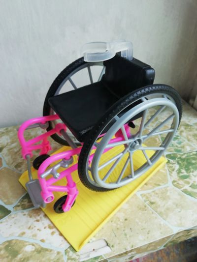 Лот: 22179203. Фото: 1. Инвалидная коляска для барби. Куклы и аксессуары