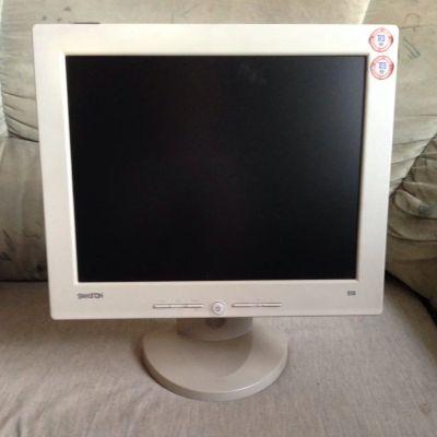 Лот: 4413096. Фото: 1. Монитор Samsung Samtron 51S. ЖК-мониторы
