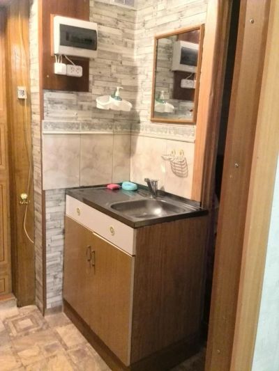 Лот: 10600678. Фото: 1. Продам 1комн. - гостинку 18м2... Квартиры, студии