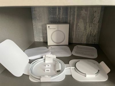 Лот: 19015410. Фото: 1. Magsafe Charger Apple. Зарядные устройства, блоки питания, адаптеры сетевые для смартфонов