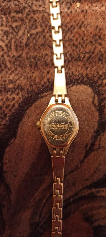 Лот: 25305569. Фото: 1. Часы Giovani Beverly Hills. Оригинальные наручные часы