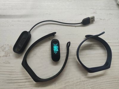 Лот: 25359159. Фото: 1. Браслет часы mi band 4. Смарт-часы, фитнес-браслеты, аксессуары