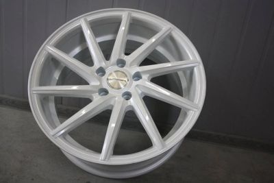 Лот: 11154706. Фото: 1. Vossen cvt ! 5\114.3 et38 Белые... Диски