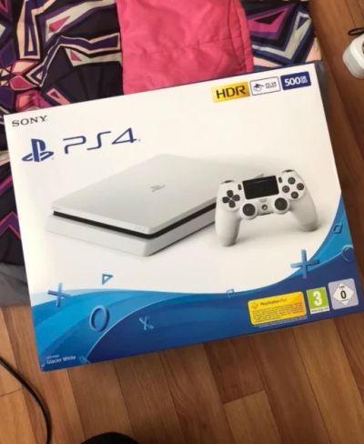 Лот: 11687611. Фото: 1. PlayStation 4 slim белая 500гб. Игровые приставки, консоли