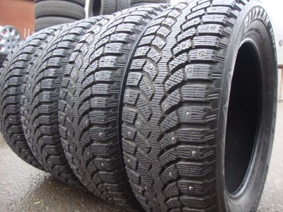Лот: 6143615. Фото: 1. Зима! 175/70/13 Bridgestone Blizzak... Шины
