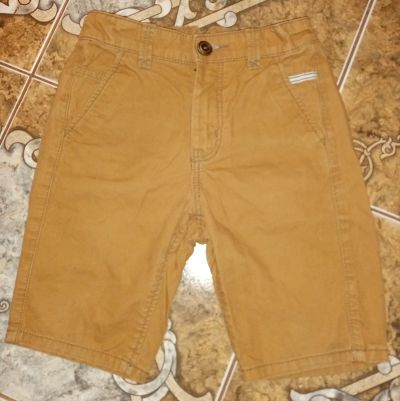 Лот: 16169483. Фото: 1. Крутые джинсовые шорты H&M на... Брюки, шорты, джинсы