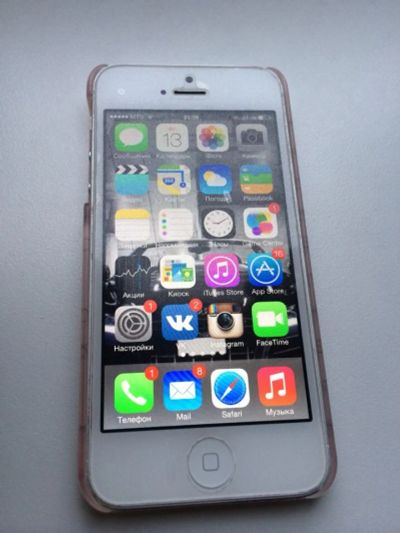 Лот: 4084661. Фото: 1. iPhone 5 16gb White На гарантии... Смартфоны