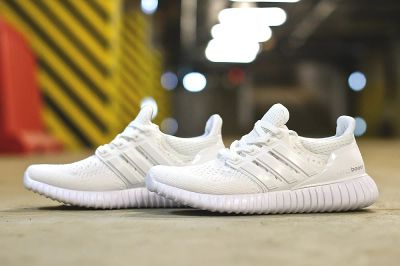 Лот: 7986630. Фото: 1. Кроссовки Ultra boost Adidas... Кеды, кроссовки, слипоны