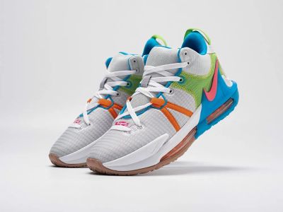 Лот: 24975359. Фото: 1. Кроссовки Nike Lebron Witness... Кеды, кроссовки, слипоны