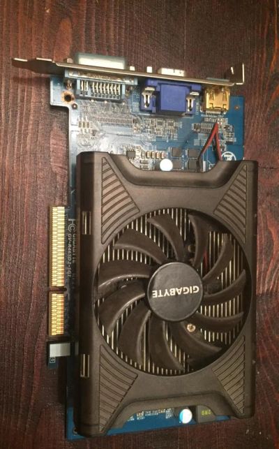 Лот: 10969597. Фото: 1. radeon hd 4650 1gb agp. Видеокарты