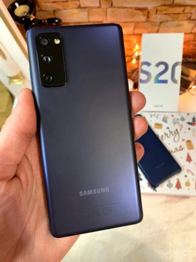 Лот: 17058201. Фото: 1. Samsung galaxy s20 fe 6/128. Смартфоны
