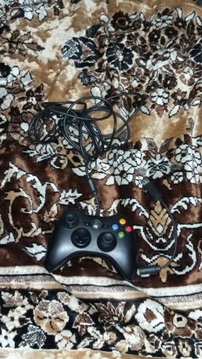 Лот: 8635387. Фото: 1. Продам геймпад Xbox 360. Аксессуары для игровых приставок, консолей, геймпады
