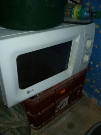 Лот: 9212799. Фото: 1. микроволновка lg. Микроволновки, мини-печи