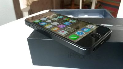 Лот: 5878205. Фото: 1. Apple iPhone 5 32Gb Black. В идеале. Смартфоны