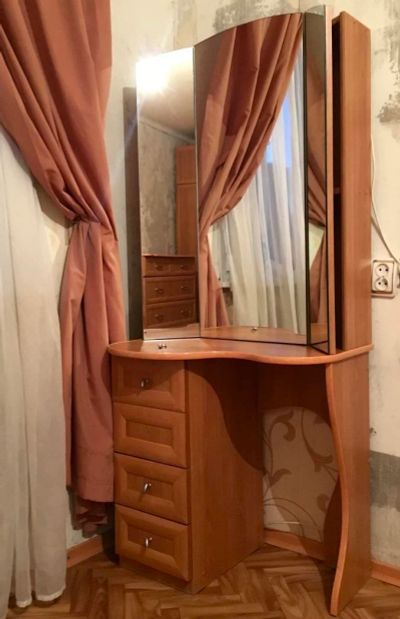 Лот: 11537083. Фото: 1. 🧡 Трельяж вишня с потайными полками... Туалетные столики