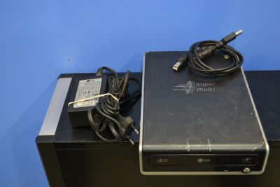Лот: 16037680. Фото: 1. LG внешний дисковод USB DVD проигрыватель... Приводы CD, DVD, BR, FDD