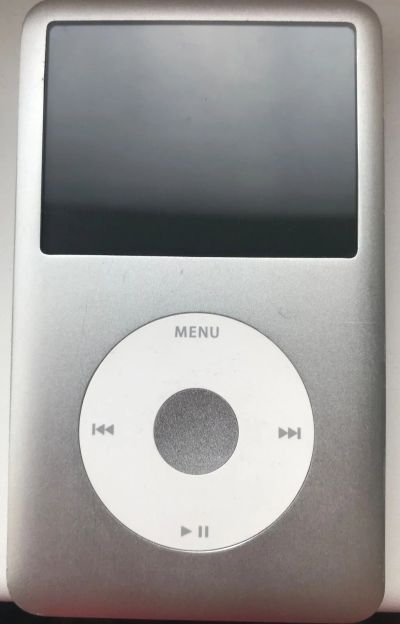 Лот: 16220530. Фото: 1. Ipod classic 80 gb. Плееры