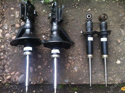 Лот: 2161633. Фото: 1. Передние стойки на Honda Stream... Ходовая, подвеска, рулевое управление