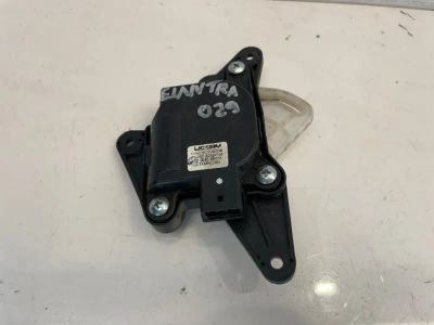 Лот: 21703577. Фото: 1. сервопривод заслонки печки Hyundai... Двигатель и элементы двигателя