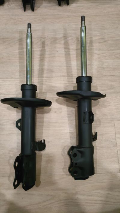 Лот: 19564285. Фото: 1. Стойки KYB 339012 Toyota Corolla... Ходовая, подвеска, рулевое управление