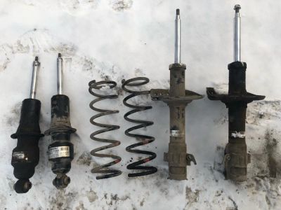 Лот: 10845103. Фото: 1. Комплект стоек на Subaru Forester... Ходовая, подвеска, рулевое управление