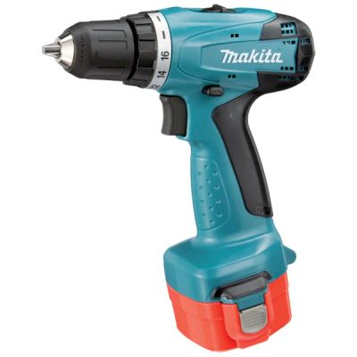 Лот: 3477412. Фото: 1. Продам шуруповерт Makita 6271DWAE... Электроинструмент