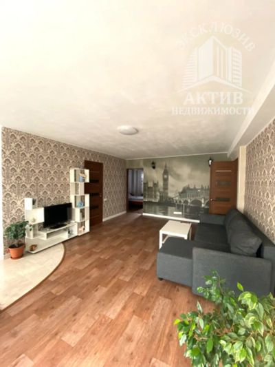 Лот: 21767781. Фото: 1. Трехкомнатная квартира в центре... Квартиры, студии