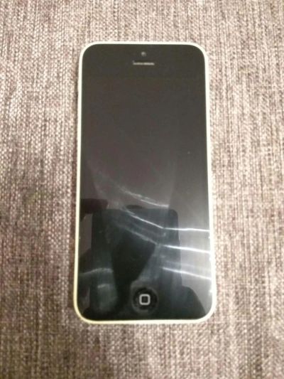 Лот: 8443117. Фото: 1. iPhone 5C 16GB. Смартфоны
