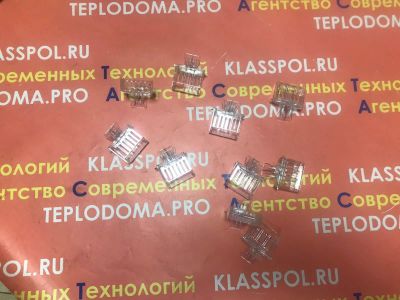 Лот: 20175186. Фото: 1. Клип для ловли пчеломатки пластмассовый... Пчеловодство