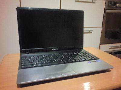 Лот: 10169122. Фото: 1. Ноутбук Samsung NP300E5Z i3-2350m... Ноутбуки