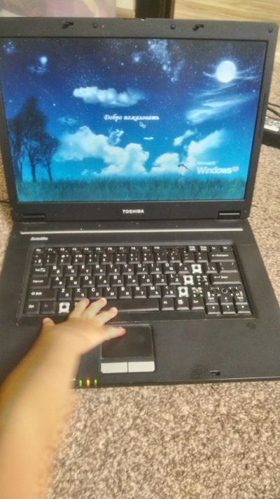 Лот: 12658396. Фото: 1. Ноутбук toshiba satellite l30-134. Компьютеры в сборе
