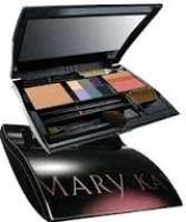 Лот: 8638444. Фото: 1. Большой футляр Mary Kay для декоративной... Макияж