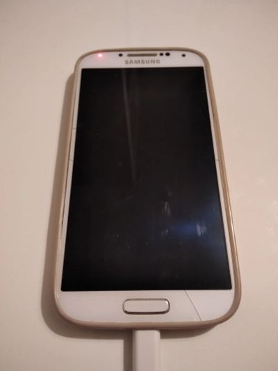 Лот: 18419563. Фото: 1. Samsung S4 (GT-I9500). Смартфоны