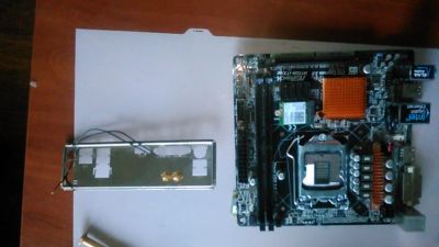 Лот: 18845372. Фото: 1. Материнская плата AsRock H110m-ITX... Материнские платы