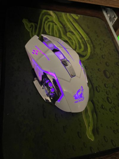 Лот: 19214106. Фото: 1. Игровая беспроводная RGB мышь... Клавиатуры и мыши