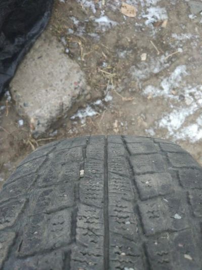 Лот: 10621607. Фото: 1. Goodyear ice navi 185/70 r14 1... Шины