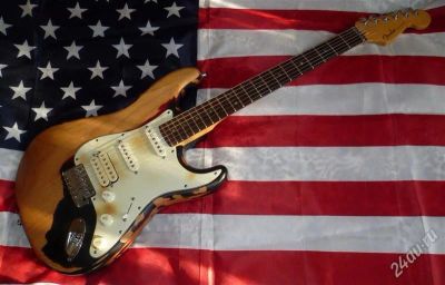 Лот: 1475482. Фото: 1. FENDER AMERICAN ASH STRAT DELUXE... Гитары
